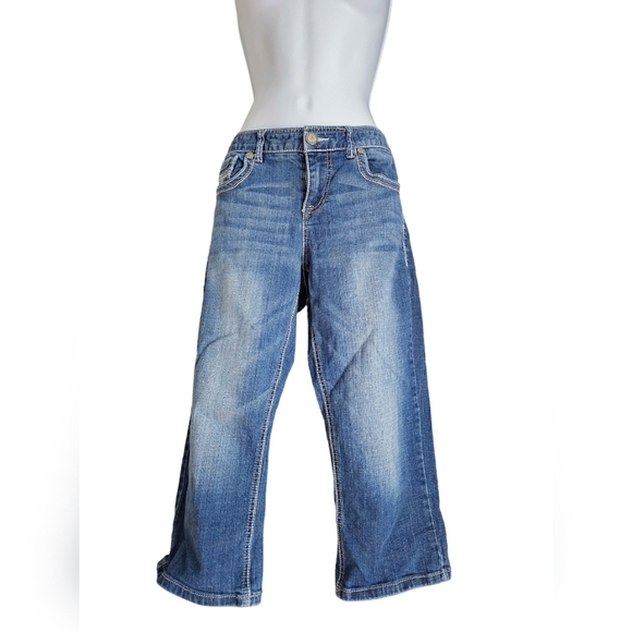 Maurices curvy fit size 5/6 jeans NWT - Picture 1 of 3